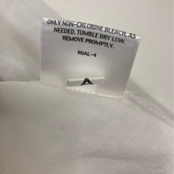 Linen Tunic, White, Long Sleeve, Button up and Cruise Ready by Eileen Fisher - Picture 11 of 11